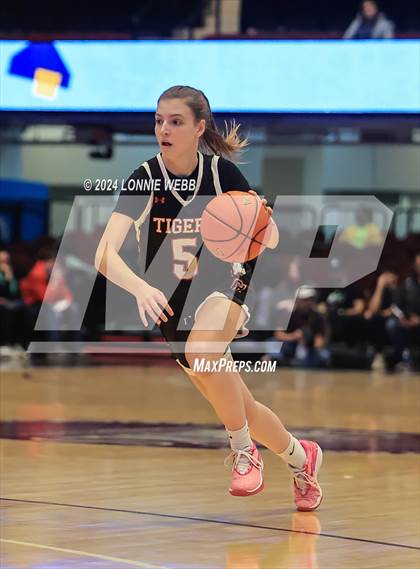 Thumbnail 2 in Croton-Harmon vs Putnam Vally (Section 1 Class B Semifinal) photogallery.