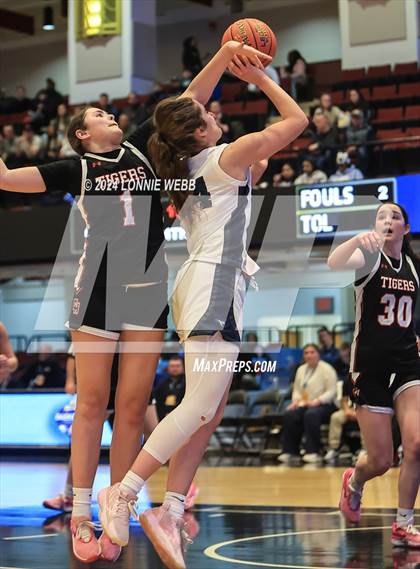 Thumbnail 1 in Croton-Harmon vs Putnam Vally (Section 1 Class B Semifinal) photogallery.