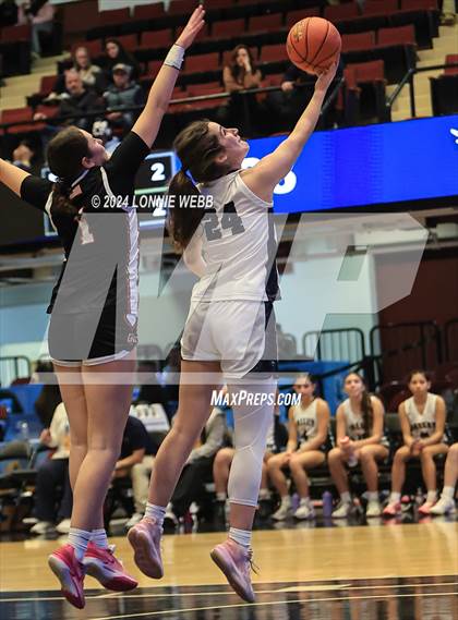 Thumbnail 3 in Croton-Harmon vs Putnam Vally (Section 1 Class B Semifinal) photogallery.