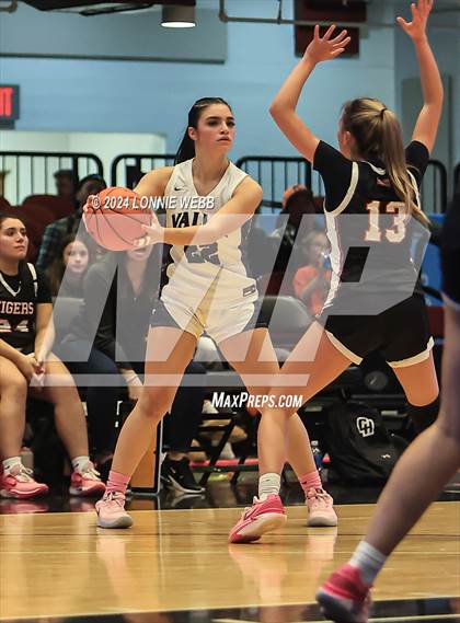 Thumbnail 2 in Croton-Harmon vs Putnam Vally (Section 1 Class B Semifinal) photogallery.