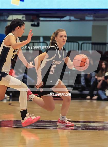 Thumbnail 3 in Croton-Harmon vs Putnam Vally (Section 1 Class B Semifinal) photogallery.