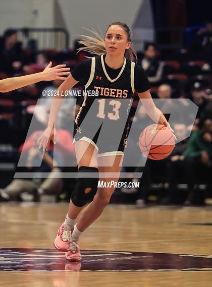 Thumbnail 1 in Croton-Harmon vs Putnam Vally (Section 1 Class B Semifinal) photogallery.