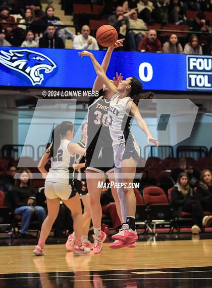 Thumbnail 2 in Croton-Harmon vs Putnam Vally (Section 1 Class B Semifinal) photogallery.