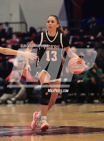 Thumbnail 2 in Croton-Harmon vs Putnam Vally (Section 1 Class B Semifinal) photogallery.