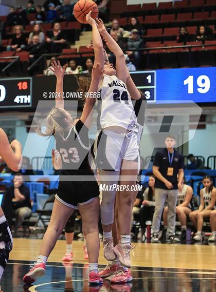 Thumbnail 1 in Croton-Harmon vs Putnam Vally (Section 1 Class B Semifinal) photogallery.