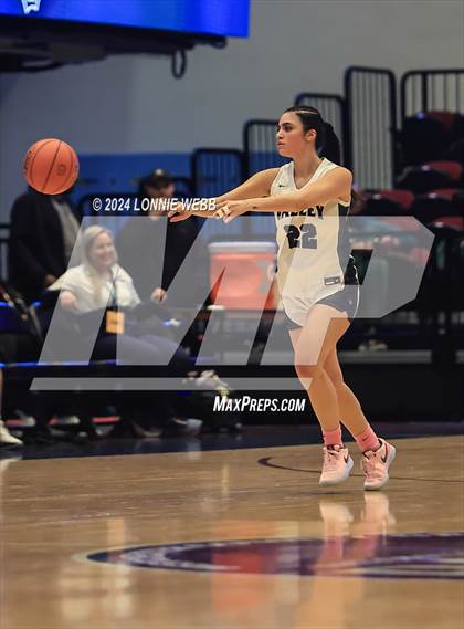 Thumbnail 1 in Croton-Harmon vs Putnam Vally (Section 1 Class B Semifinal) photogallery.