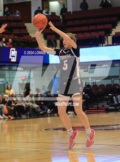 Thumbnail 2 in Croton-Harmon vs Putnam Vally (Section 1 Class B Semifinal) photogallery.