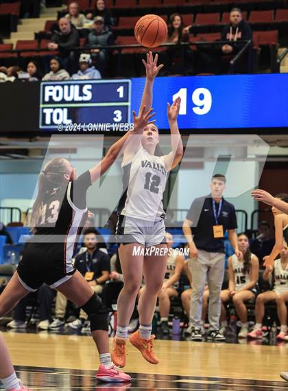 Thumbnail 1 in Croton-Harmon vs Putnam Vally (Section 1 Class B Semifinal) photogallery.