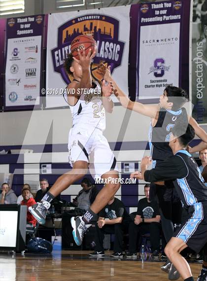 Thumbnail 1 in Clovis North vs. Lathrop (St. Hope Elite Classic) photogallery.