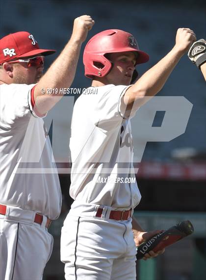 Thumbnail 2 in Anaheim vs. Katella photogallery.
