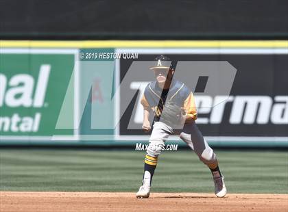 Thumbnail 3 in Anaheim vs. Katella photogallery.