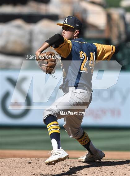 Thumbnail 2 in Anaheim vs. Katella photogallery.
