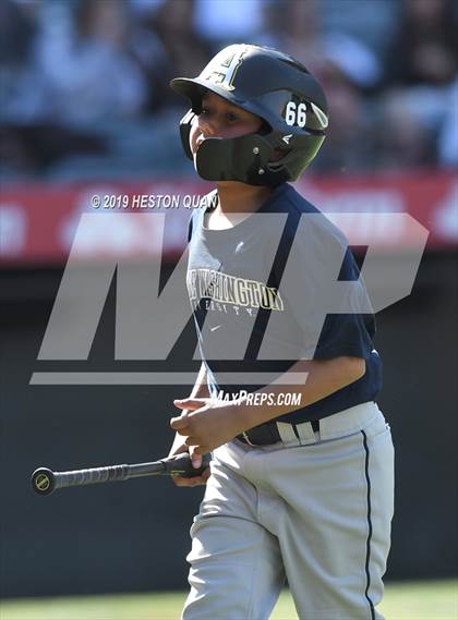 Thumbnail 1 in Anaheim vs. Katella photogallery.