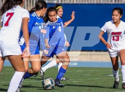Thumbnail 2 in St. Mary's Academy vs. La Salle photogallery.