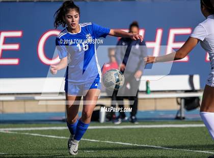 Thumbnail 1 in St. Mary's Academy vs. La Salle photogallery.