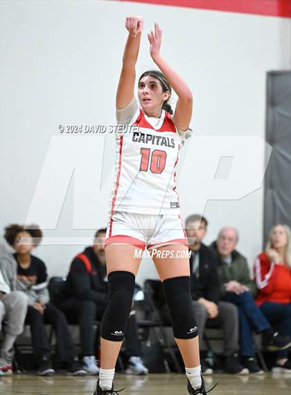 Thumbnail 1 in Sacramento vs. Sacramento Adventist (Sac Adventist Holiday Invitational) photogallery.