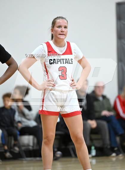 Thumbnail 3 in Sacramento vs. Sacramento Adventist (Sac Adventist Holiday Invitational) photogallery.