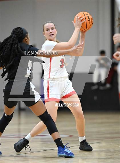 Thumbnail 3 in Sacramento vs. Sacramento Adventist (Sac Adventist Holiday Invitational) photogallery.