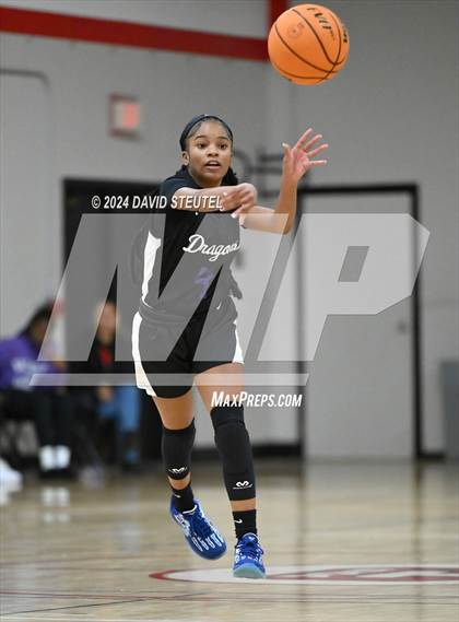 Thumbnail 1 in Sacramento vs. Sacramento Adventist (Sac Adventist Holiday Invitational) photogallery.