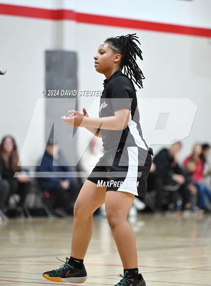 Thumbnail 1 in Sacramento vs. Sacramento Adventist (Sac Adventist Holiday Invitational) photogallery.