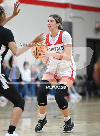 Thumbnail 1 in Sacramento vs. Sacramento Adventist (Sac Adventist Holiday Invitational) photogallery.