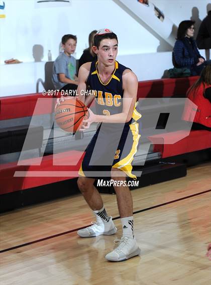 Thumbnail 3 in Valley Torah vs Torah Academy of Bergen County (Steve Glouberman Tournament) photogallery.