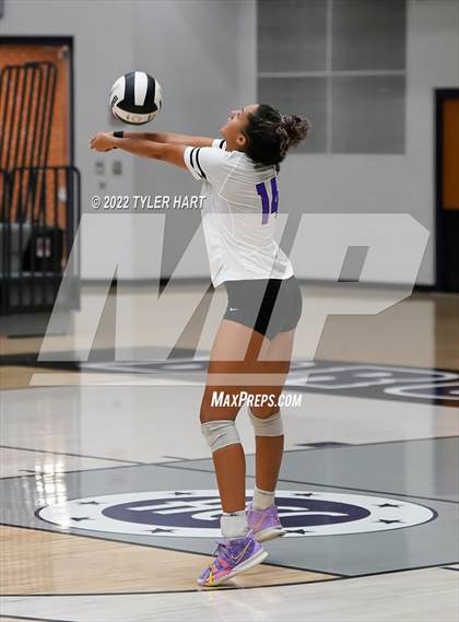 Thumbnail 2 in Floyd Central @ Brownsburg (Bulldog Challenge) photogallery.