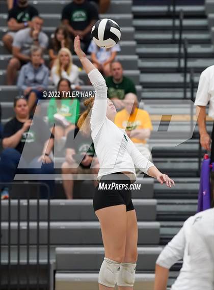Thumbnail 3 in Floyd Central @ Brownsburg (Bulldog Challenge) photogallery.