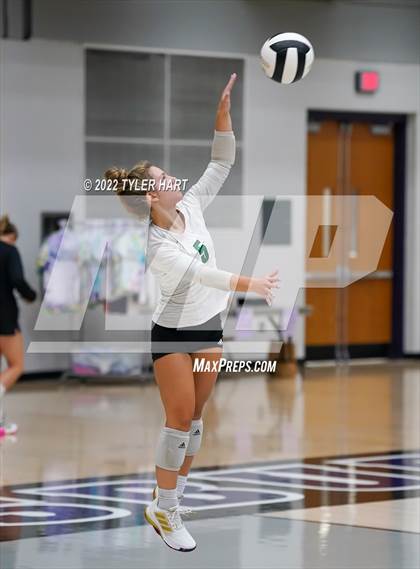 Thumbnail 3 in Floyd Central @ Brownsburg (Bulldog Challenge) photogallery.