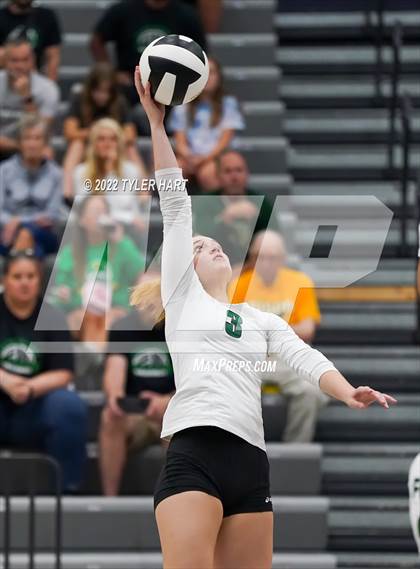 Thumbnail 3 in Floyd Central @ Brownsburg (Bulldog Challenge) photogallery.
