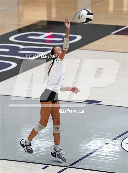 Thumbnail 2 in Floyd Central @ Brownsburg (Bulldog Challenge) photogallery.
