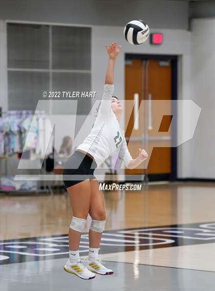 Thumbnail 2 in Floyd Central @ Brownsburg (Bulldog Challenge) photogallery.