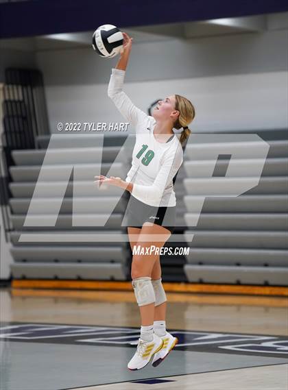 Thumbnail 3 in Floyd Central @ Brownsburg (Bulldog Challenge) photogallery.