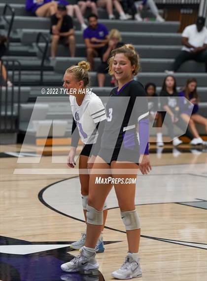 Thumbnail 3 in Floyd Central @ Brownsburg (Bulldog Challenge) photogallery.