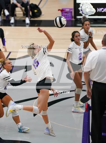 Thumbnail 2 in Floyd Central @ Brownsburg (Bulldog Challenge) photogallery.