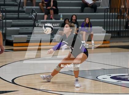Thumbnail 3 in Floyd Central @ Brownsburg (Bulldog Challenge) photogallery.