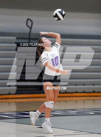 Thumbnail 3 in Floyd Central @ Brownsburg (Bulldog Challenge) photogallery.