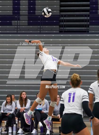 Thumbnail 3 in Floyd Central @ Brownsburg (Bulldog Challenge) photogallery.