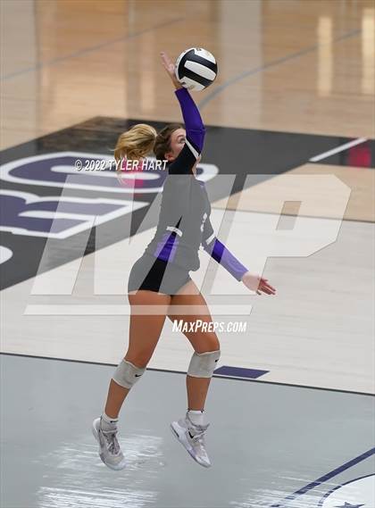 Thumbnail 3 in Floyd Central @ Brownsburg (Bulldog Challenge) photogallery.