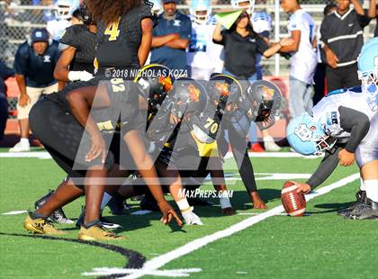 Thumbnail 3 in Compton vs. Dominguez (Hub City Bowl II) photogallery.