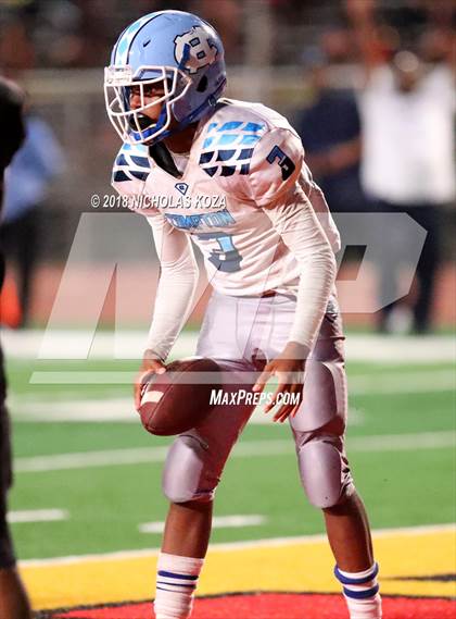 Thumbnail 2 in Compton vs. Dominguez (Hub City Bowl II) photogallery.