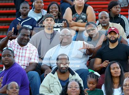 Thumbnail 1 in Compton vs. Dominguez (Hub City Bowl II) photogallery.