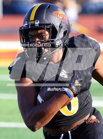 Thumbnail 2 in Compton vs. Dominguez (Hub City Bowl II) photogallery.
