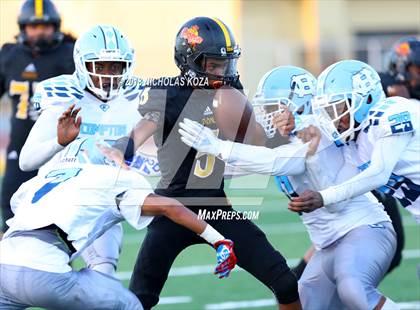 Thumbnail 3 in Compton vs. Dominguez (Hub City Bowl II) photogallery.