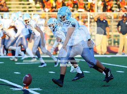 Thumbnail 3 in Compton vs. Dominguez (Hub City Bowl II) photogallery.