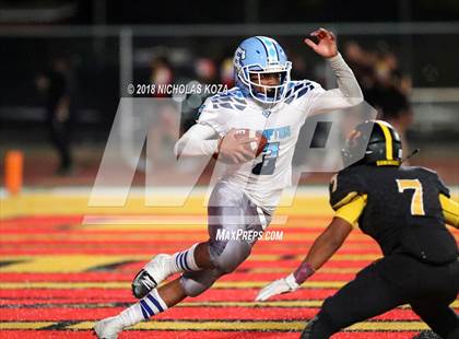 Thumbnail 1 in Compton vs. Dominguez (Hub City Bowl II) photogallery.