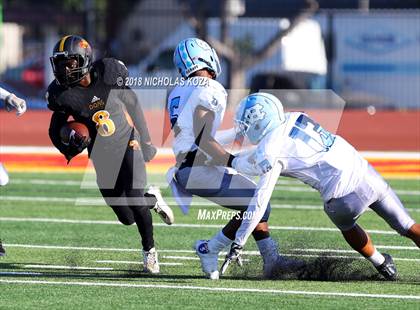 Thumbnail 3 in Compton vs. Dominguez (Hub City Bowl II) photogallery.