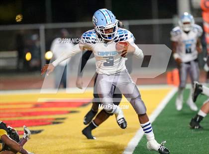 Thumbnail 3 in Compton vs. Dominguez (Hub City Bowl II) photogallery.