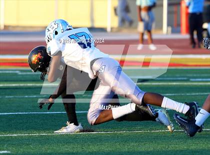 Thumbnail 2 in Compton vs. Dominguez (Hub City Bowl II) photogallery.