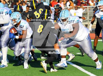 Thumbnail 3 in Compton vs. Dominguez (Hub City Bowl II) photogallery.